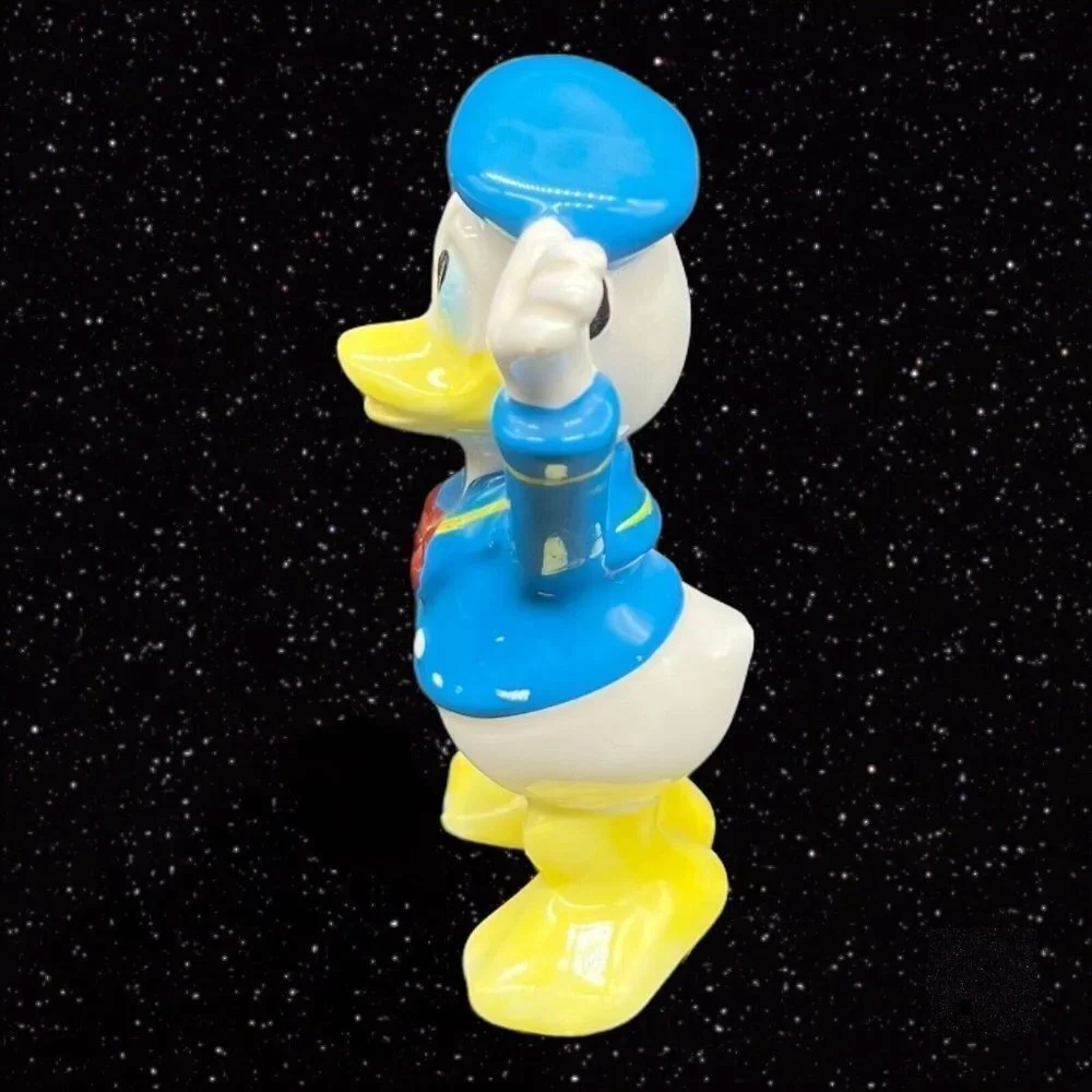 Walt Disney World Donald Duck Japanese Figure Figurine Japan Ceramic‎ 3”T 2”W